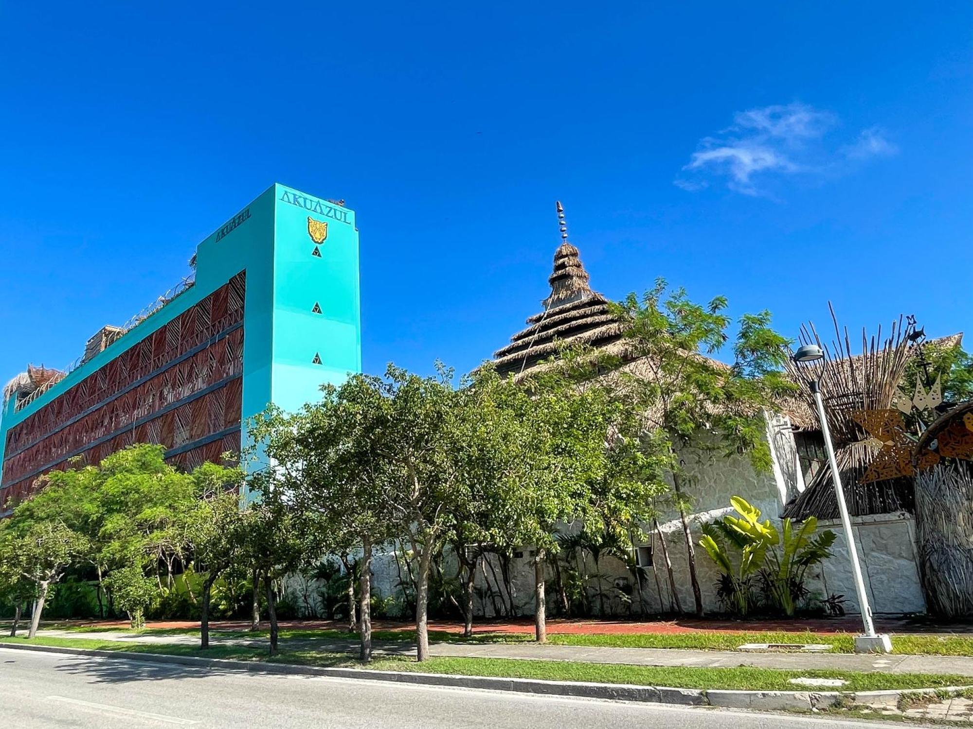 Akuazul Resorts Adults Only Cancún Buitenkant foto