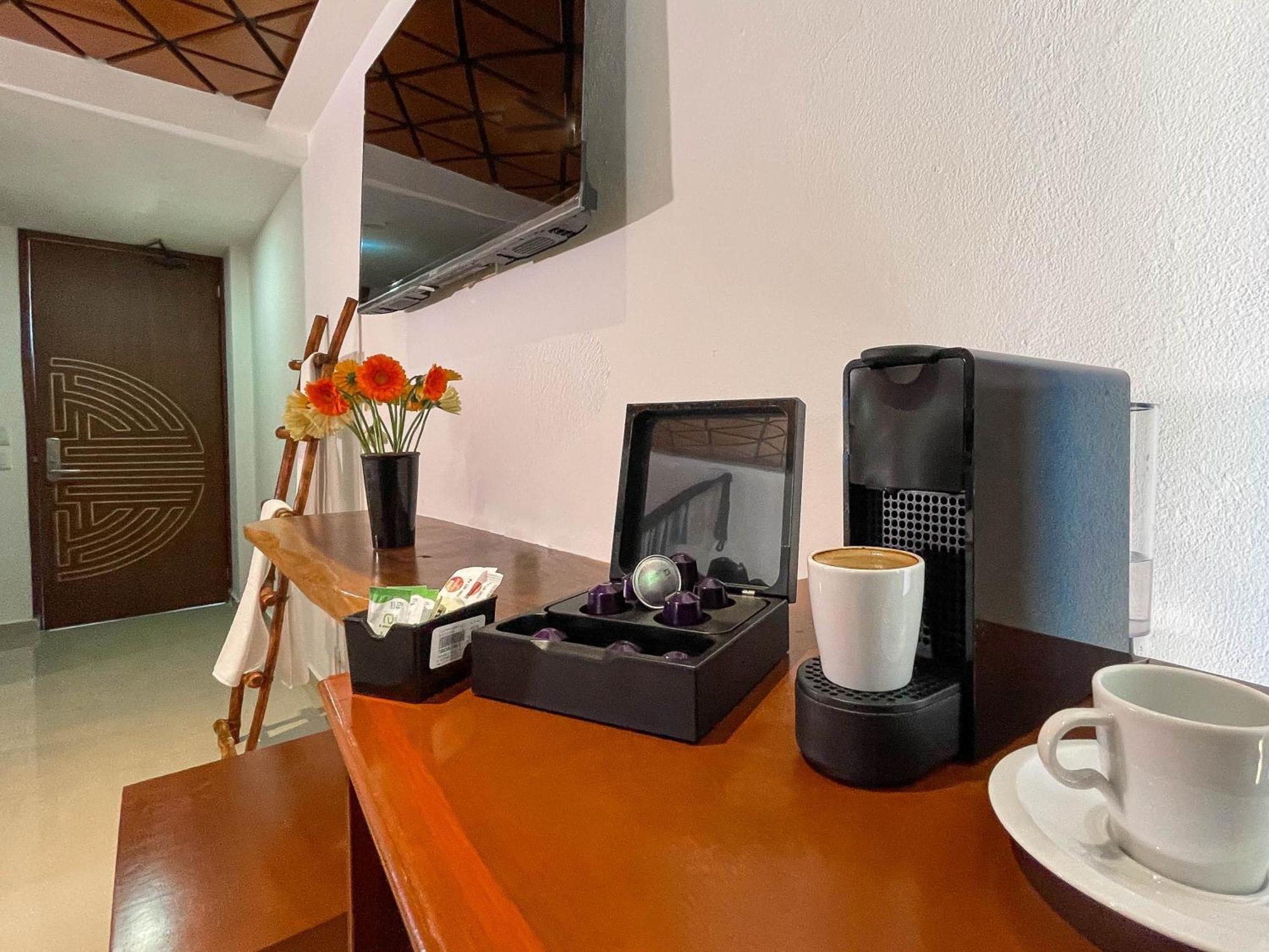 Akuazul Resorts Adults Only Cancún Buitenkant foto